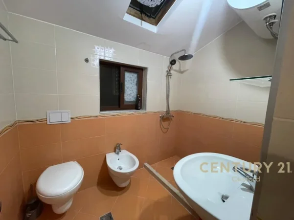 Tirane, jepet me qera apartament 2+1 Kati 2, 60 m² 350 € (Vilat e Selites)