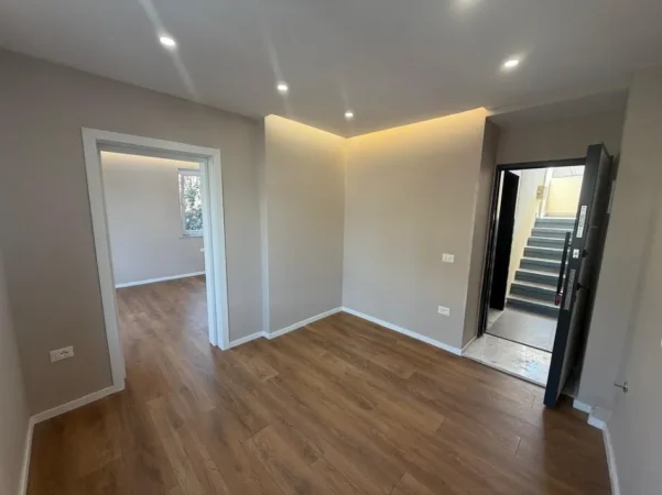 Tirane, shitet apartament 1+1+Ballkon Kati 2, 29 m² 109.000 €