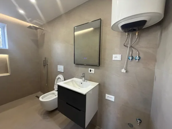 Tirane, shitet apartament 1+1+Ballkon Kati 2, 29 m² 109.000 €