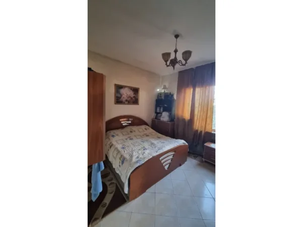 Tirane, shes Vile 4+1 , 190 m² 260.000 € 