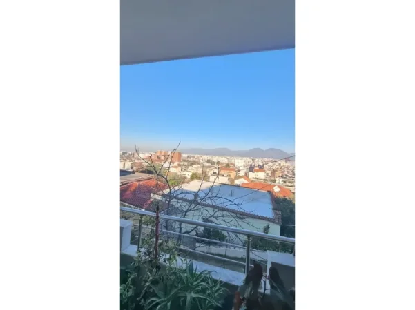 Tirane, shes Vile 4+1 , 190 m² 260.000 € 