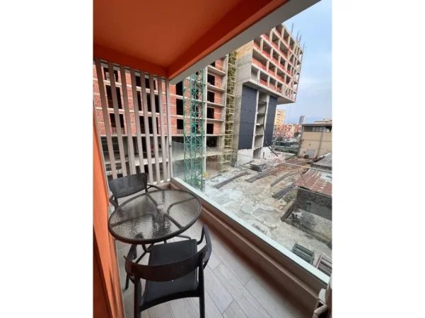 Tirane, jepet me qera apartament 1+1 Kati 2, 70 m² 700 € 