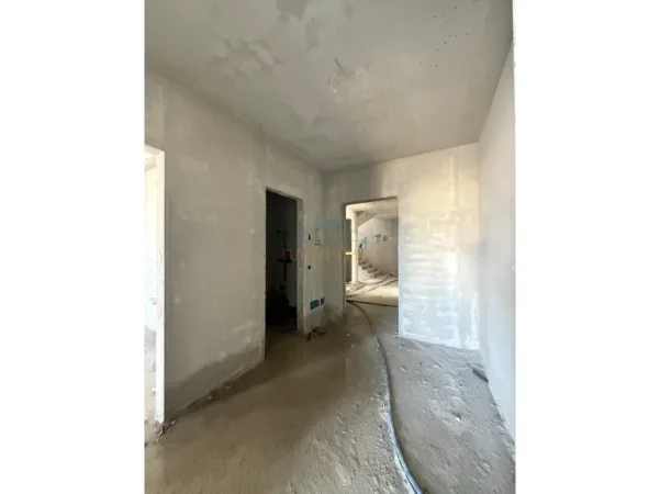 Tirane, shitet apartament Kati 8, 88 m² 169.056 €