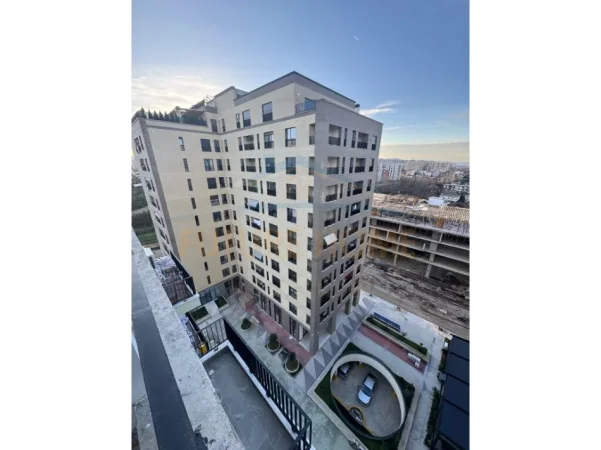 Tirane, jepet me qera apartament Kati 8, 101 m² 1.000 €