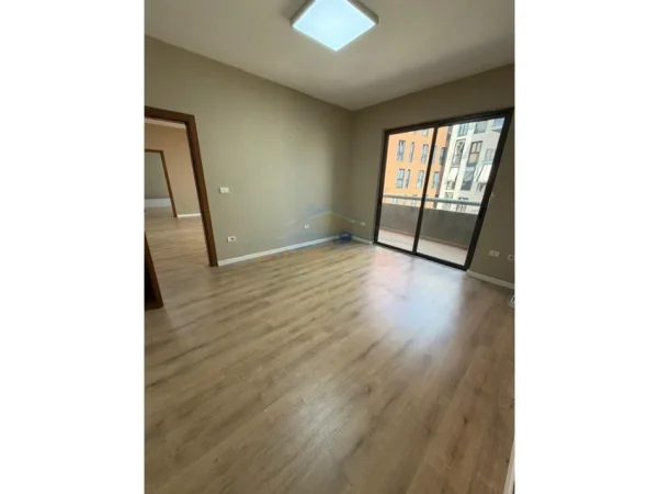 Tirane, jepet me qera apartament Kati 6, 127 m² 1.300 €