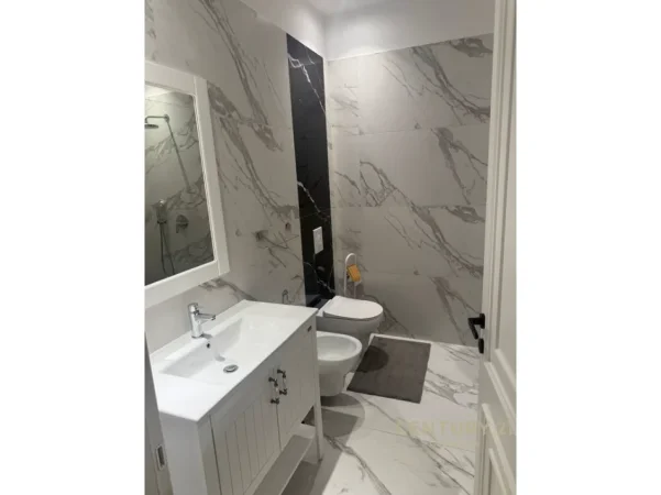 Tirane, jepet me qera apartament 1+1 Kati 6, 112 m² 1.300 € (rruga e elbasanit)