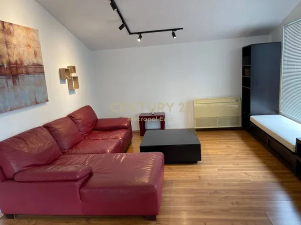 Tirane, jepet me qera Vile 3 Katshe Kati 4, 400 m² 3.000 € 