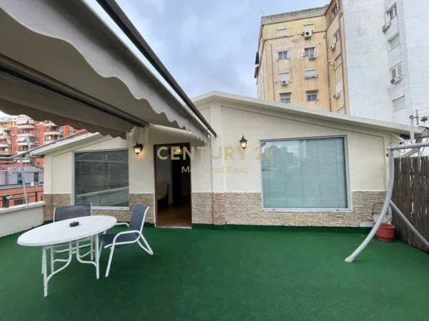 Tirane, jepet me qera Vile 3 Katshe Kati 4, 400 m² 3.000 € 