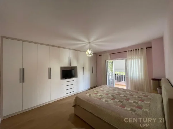 Tirane, jepet me qera apartament 1+1+Aneks+Ballkon Kati 1, 62 m² 800 € 