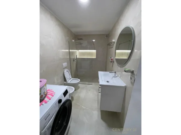 Tirane, jepet me qera apartament 1+1+Aneks+Ballkon Kati 1, 62 m² 800 € 