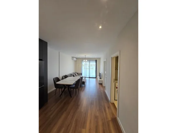 Tirane, jepet me qera apartament 1+1+Aneks+Ballkon Kati 2, 77 m² 800 € (Vet Hospital)