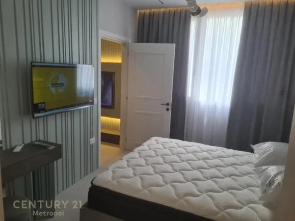 Tirane, jepet me qera apartament 1+1+Aneks+Ballkon Kati 8, 71 m² 650 € (Riverside Residence)