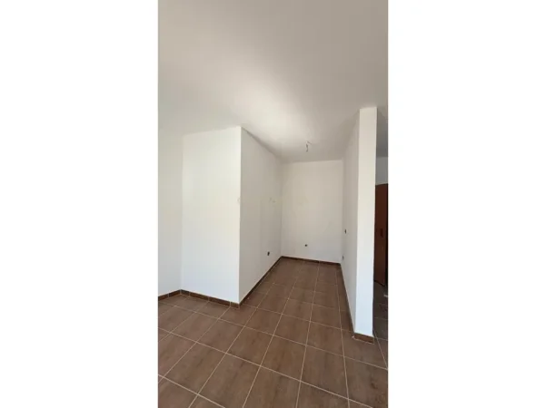 Durres, shitet apartament 1+1+Ballkon Kati 4, 86 m² 141.900 € 