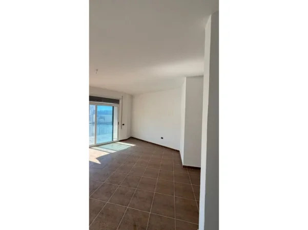 Durres, shitet apartament 1+1+Ballkon Kati 4, 86 m² 141.900 € 