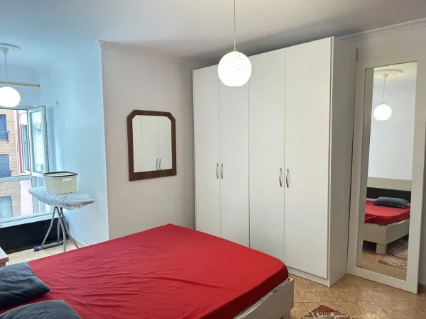 Tirane, jepet me qera apartament 2+1+Ballkon Kati 3, 115 m² 650 € (Don Bosko)