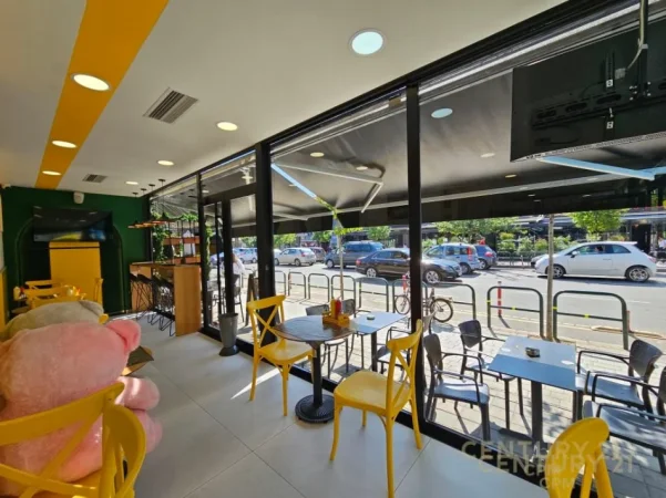 Tirane, shes ambjent biznesi Kati 0, 143 m² 560.000 € 