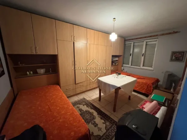Tirane, jepet me qera 2+1 , 76 m² 600 € 