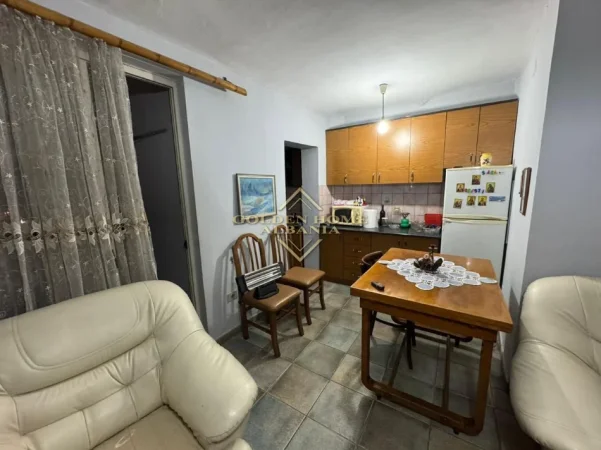 Tirane, jepet me qera 2+1 , 76 m² 600 € 