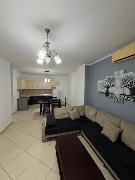 Tirane, jepet me qera apartament 2+1 , (Rr Sapri Preveza)