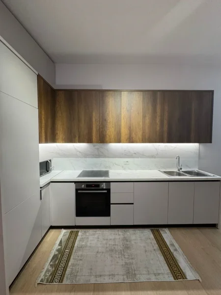 Tirane, jepet me qera apartament 1+1+Aneks+Ballkon Kati 5, 81 m² 800 € 