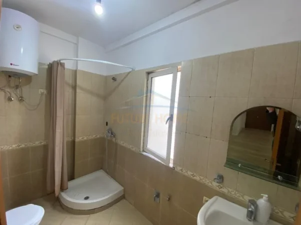 Tirane, jepet me qera apartament 1+1 Kati 3, 65 m² 500 € (Rruga Bill Klinton, Kodra E Diellit)