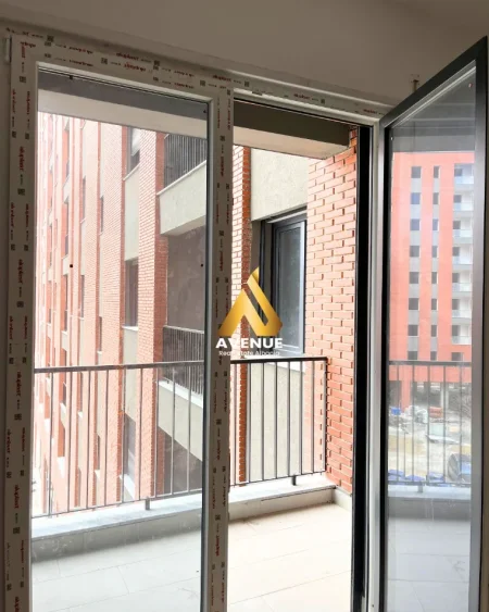 Tirane, jepet me qera apartament 1+1 Kati 3, 350 € (Rruga Osbe Kamez)