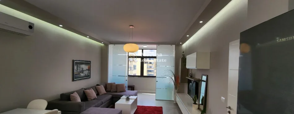 Tirane, jepet me qera apartament 1+1 Kati 3, 78 m² 850 € (Rruga e Kavajes)