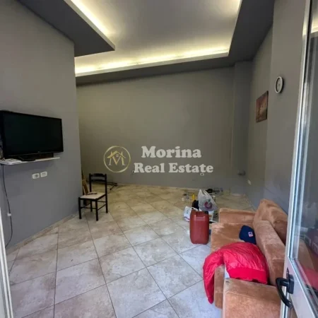 Tirane, jepet me qera ambjent biznesi Kati 1, 33 m² 300 € (Rruga e Dibres)