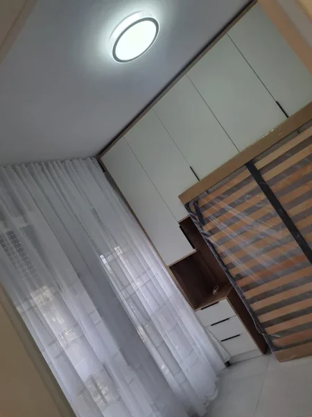 Tirane, jepet me qera 2+1 , 