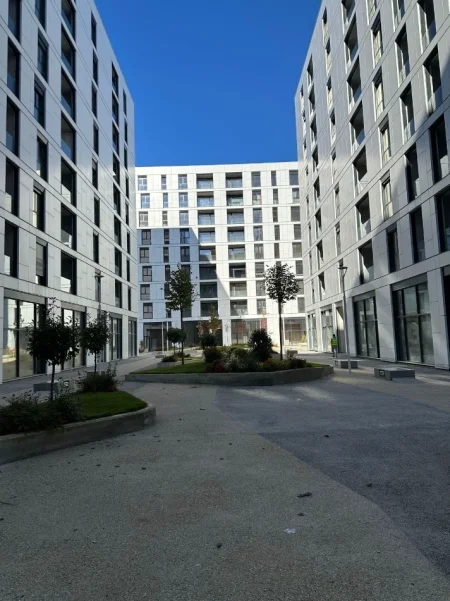 Tirane, shitet apartament 2+1 Kati 8, 117 m² 195.000 € (Dogana)