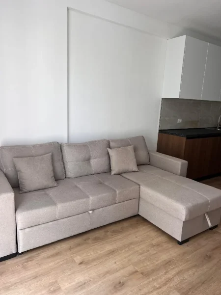 Tirane, jepet me qera 2+1 , 