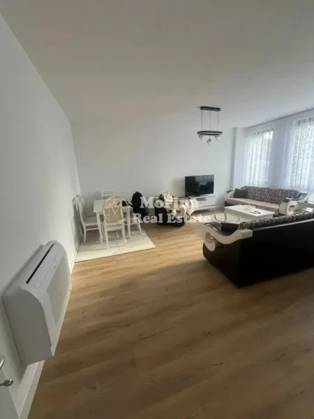 Tirane, jepet me qera apartament 2+1 Kati 1, 110 m² 700 € (Bulevardi i Ri)