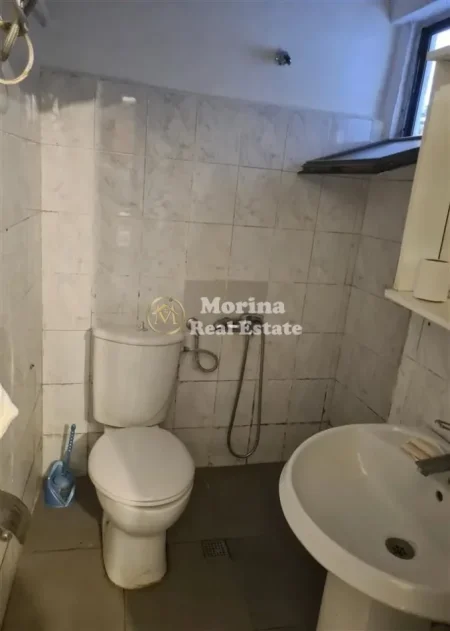 Tirane, jepet me qera garsonier Kati 1, 30 m² 300 € (Bulevardi Zogu i Pare)