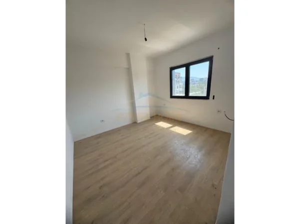 Shitet, Apartament 2+1+2, Oasis Residence, Unaza e Re