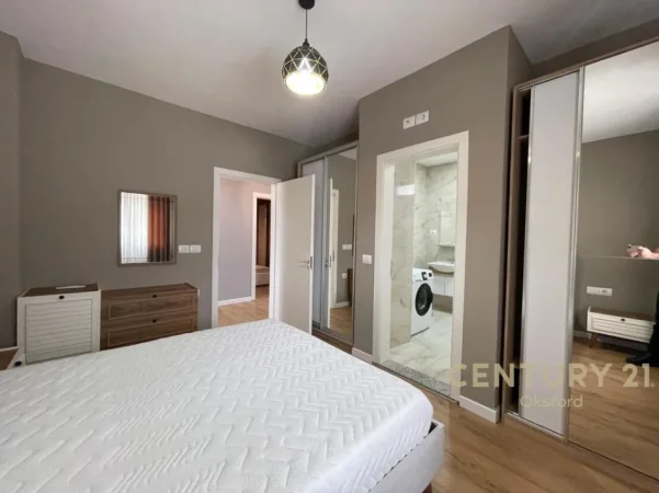 Tirane, jepet me qera apartament 2+1 Kati 3, 123 m² 800 € (Kopshti Botanik)