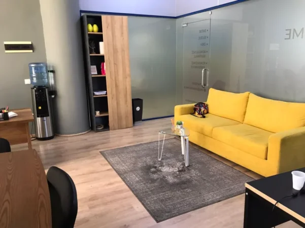 Tirane, shitet zyre Kati 2, 55 m² 220.000 Euro (Sheshi Willson)
