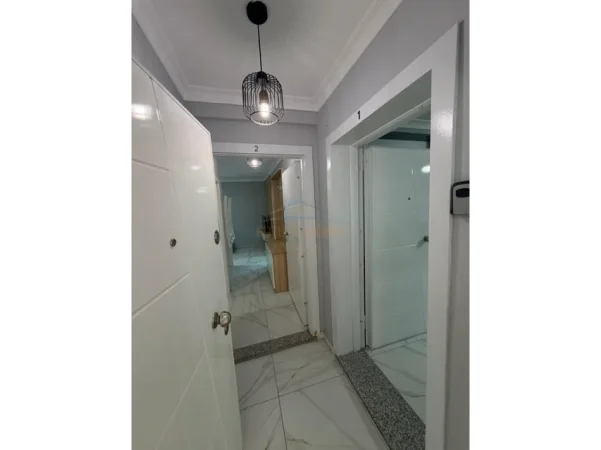 Tirane, shitet apartament 2+1 Kati 3, 90 m² 220.000 € (Rruga e Barrikadave)