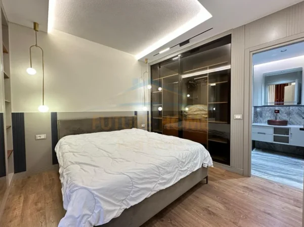 Qera, Apartament 2+1+2, Pallati me Shigjeta, Tiranë
