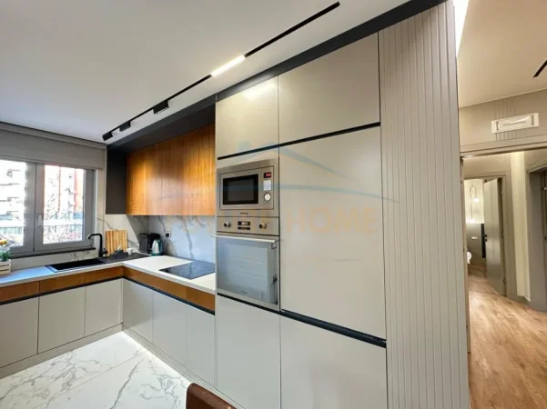 Qera, Apartament 2+1+2, Pallati me Shigjeta, Tiranë