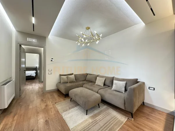 Qera, Apartament 2+1+2, Pallati me Shigjeta, Tiranë