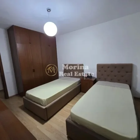 Tirane, jepet me qera apartament 4+1 Kati 6, 120 m² 1.500 € (Rruga Mine Peza)