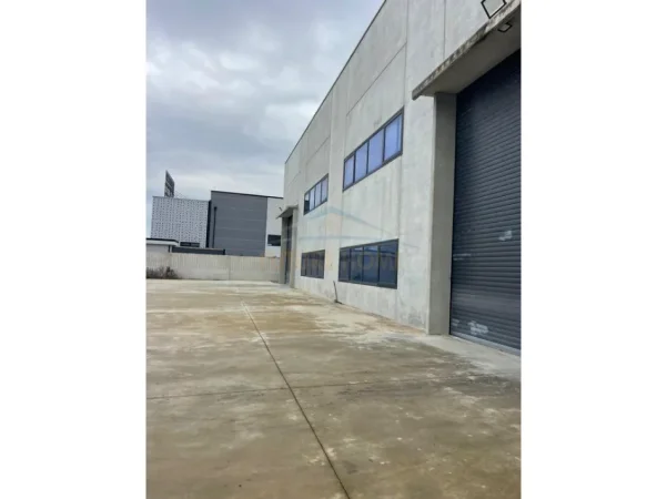 Shitet, Kapanon, Autostrada Tiranë- Durrës