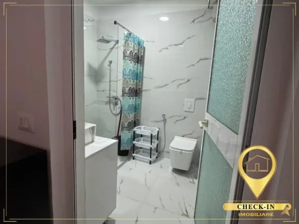 Tirane, jepet me qera apartament 1+1+Aneks+Ballkon Kati 4, 600 m² 730 € (Rruga Margarita Tutulani)