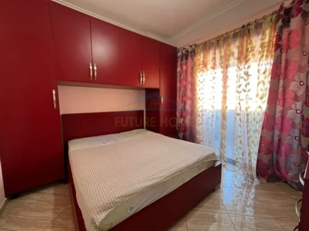 Tirane, jepet me qera apartament 2+1 Kati 5, 95 m² 600 € (Unaza e Re)