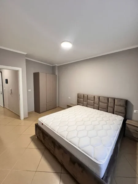 Tirane, jepet me qera apartament 2+1 Kati 2, 100 m² 600 € (Don Bosko)