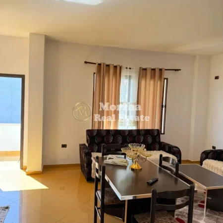 Tirane, jepet me qera apartament 1+1 Kati 3, 70 m² 450 € (21 Dhjetori)