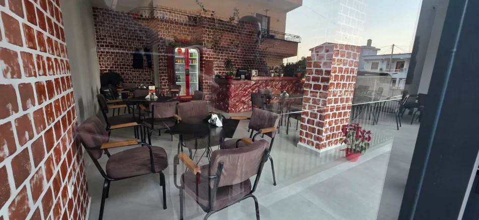 Tirane, shitet ambjent biznesi Kati 0, 74 m² 333.000 € (Paskuqan)