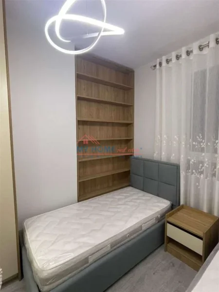 Shqiperi, jepet me qera apartament 2+1+Ballkon Kati 1, 120 m² 570 € (Univers City)