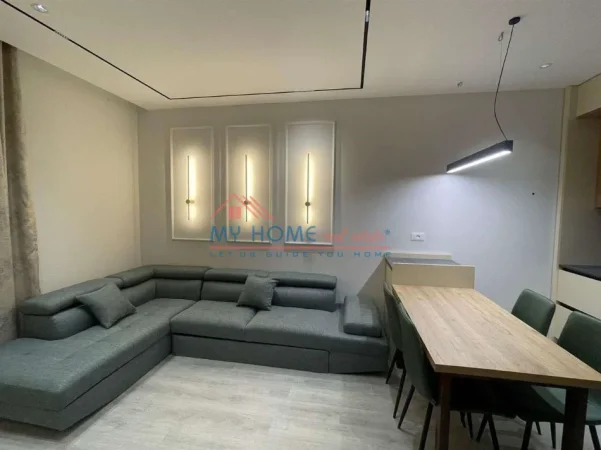 Shqiperi, jepet me qera apartament 2+1+Ballkon Kati 1, 120 m² 570 € (Univers City)