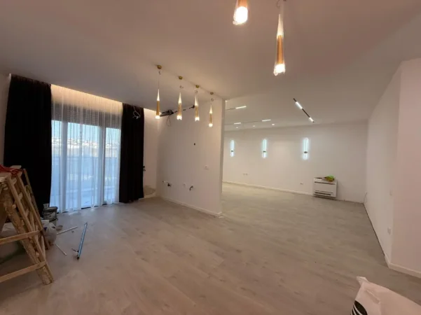 Tirane, jepet me qera ambjent biznesi , 140 m² 1.200 € (Liqeni i Thate)